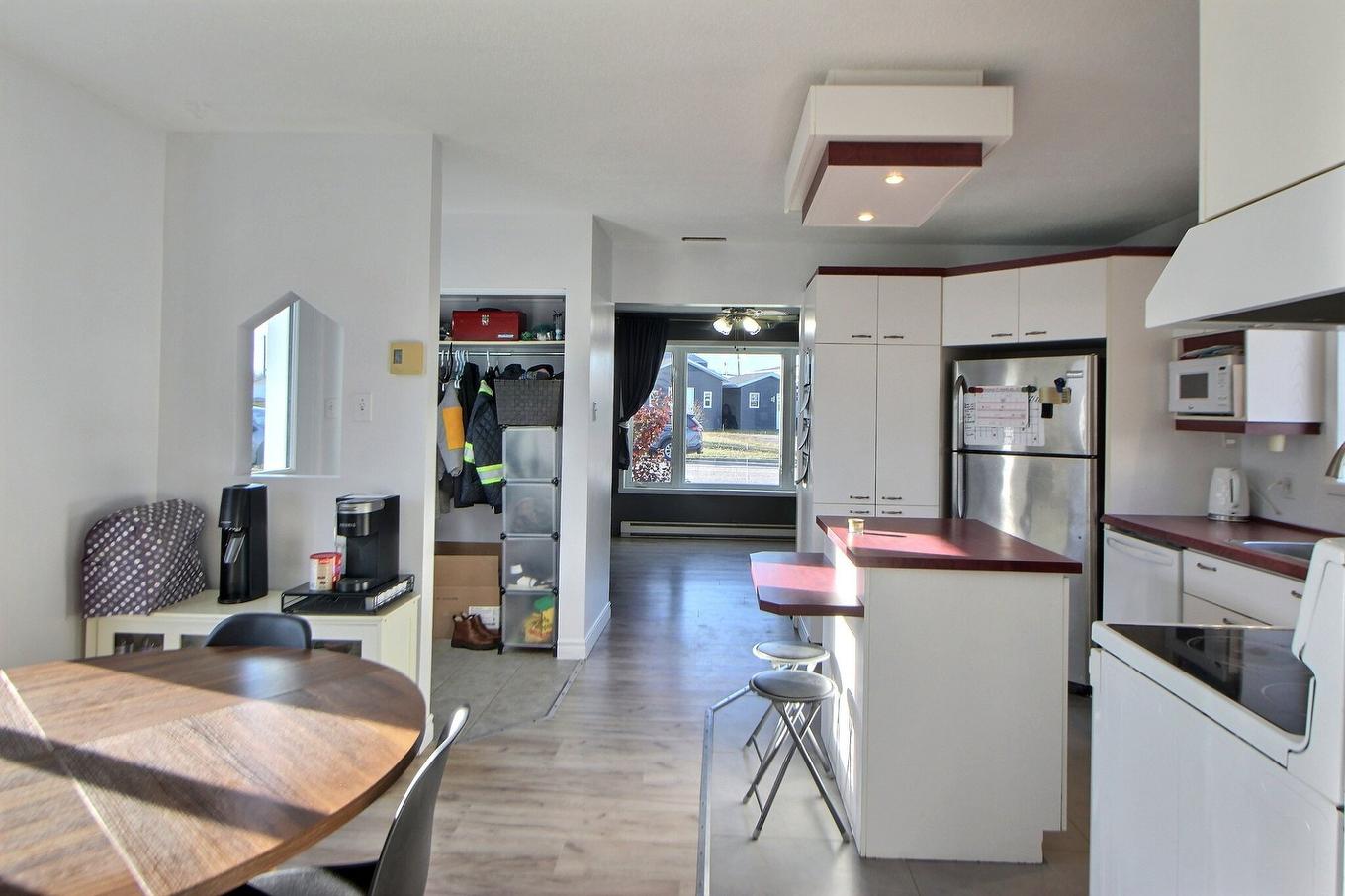 Overall view - 132 Rue Brouillan, Amos, QC - Indoor