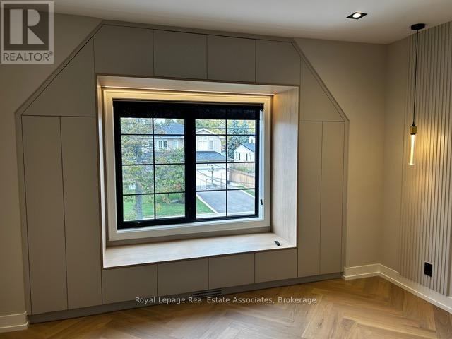 Bedroom 2 bay window - 1006 Garrard Avenue, Mississauga, ON - Indoor Photo Showing Other Room