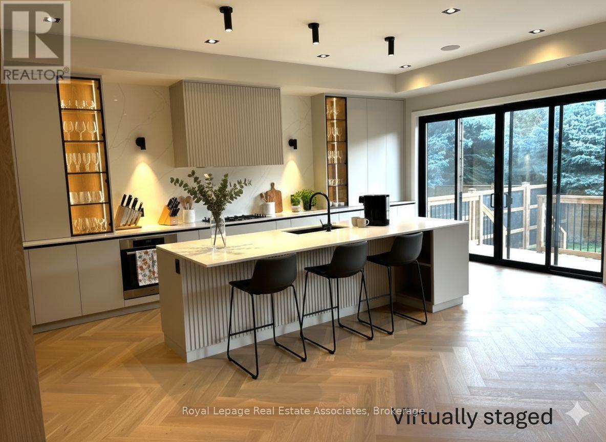 Kitchen - 1006 Garrard Avenue, Mississauga, ON - Indoor Photo Showing Kitchen With Upgraded Kitchen