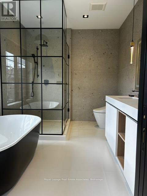 Primary Bath - 1006 Garrard Avenue, Mississauga, ON - Indoor