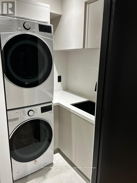 Laundry room - 1006 Garrard Avenue, Mississauga, ON - Indoor Photo Showing Laundry Room