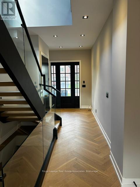 Front Area - 1006 Garrard Avenue, Mississauga, ON - Indoor Photo Showing Other Room