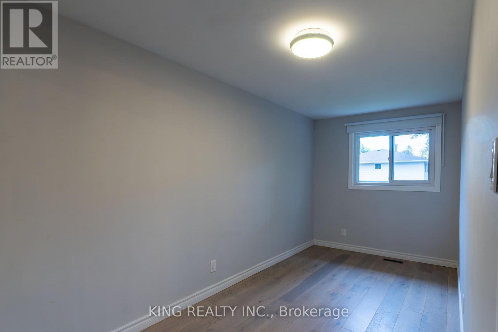 4 - 141 Ripley Court, Oakville, ON - Indoor Photo Showing Other Room