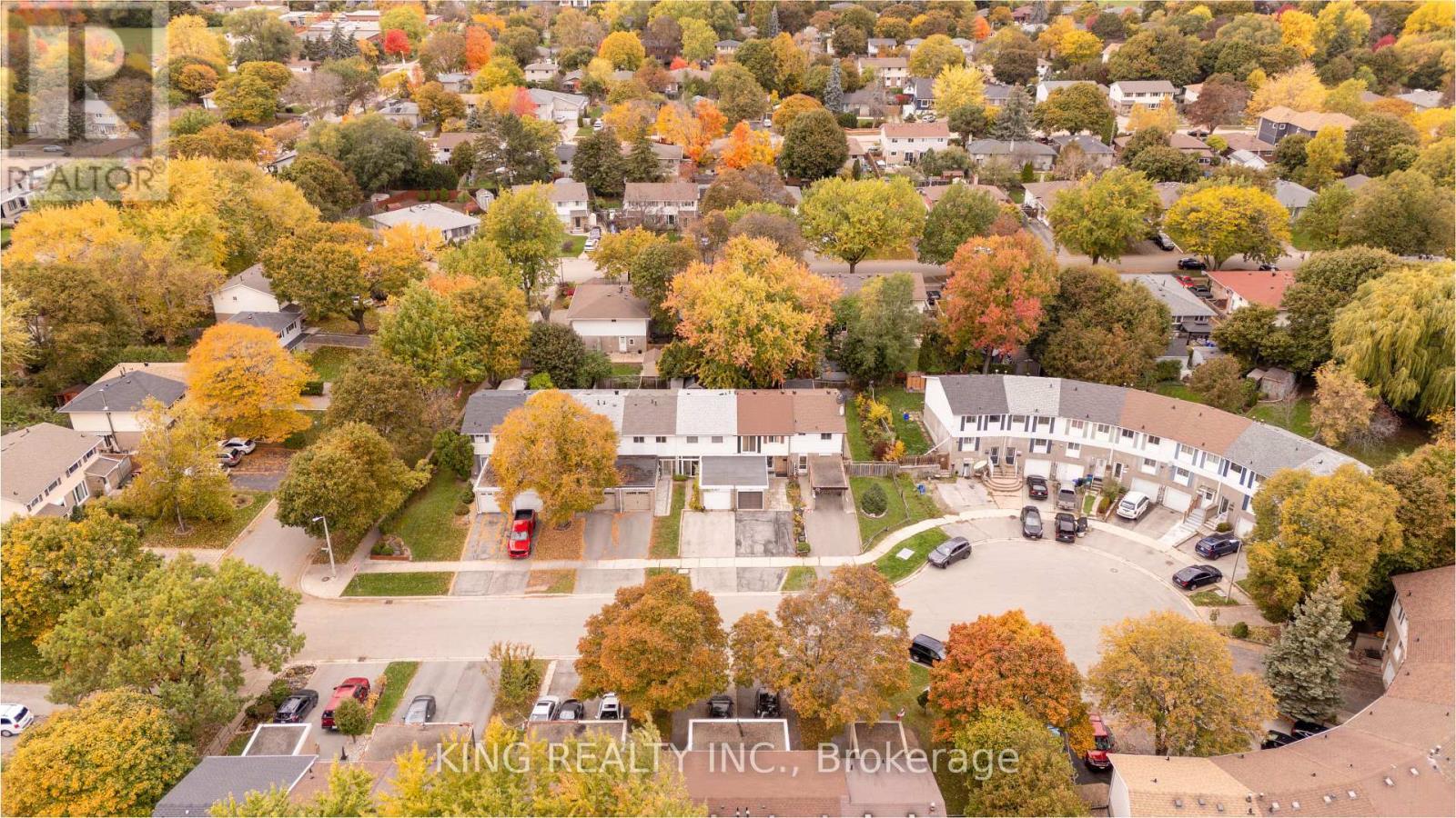 4 - 141 Ripley Court, Oakville, ON - Outdoor With View