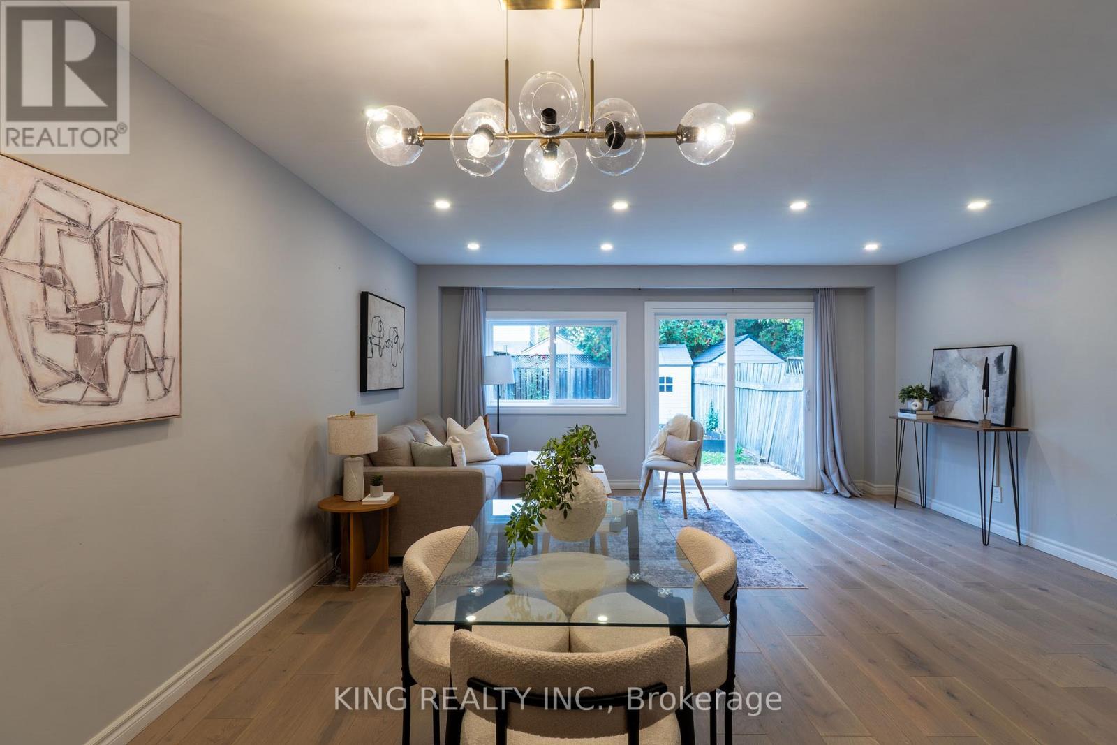 4 - 141 Ripley Court, Oakville, ON - Indoor Photo Showing Dining Room