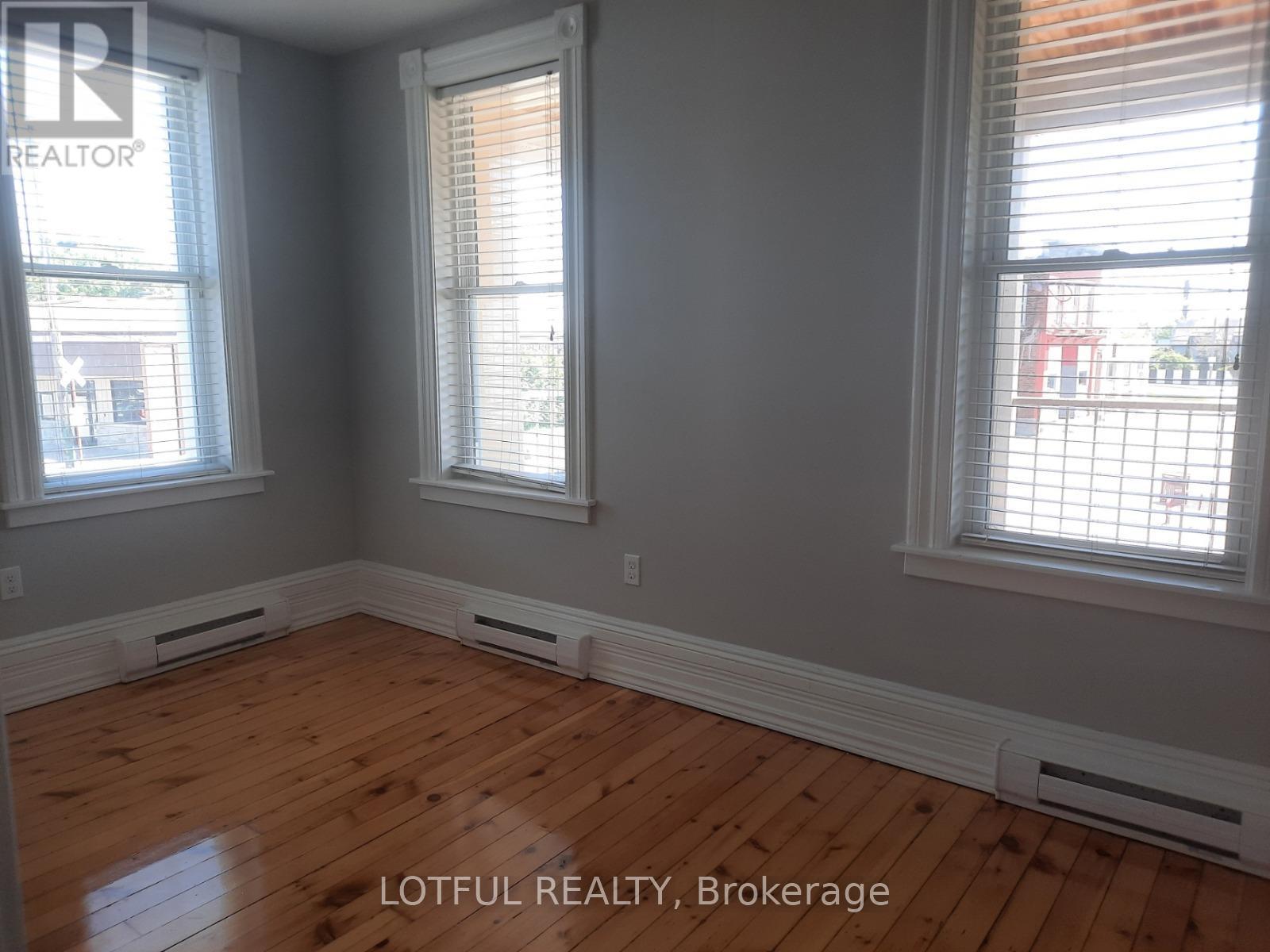 2 - 2084 Dundas Street, Edwardsburgh/Cardinal, ON - Indoor Photo Showing Other Room