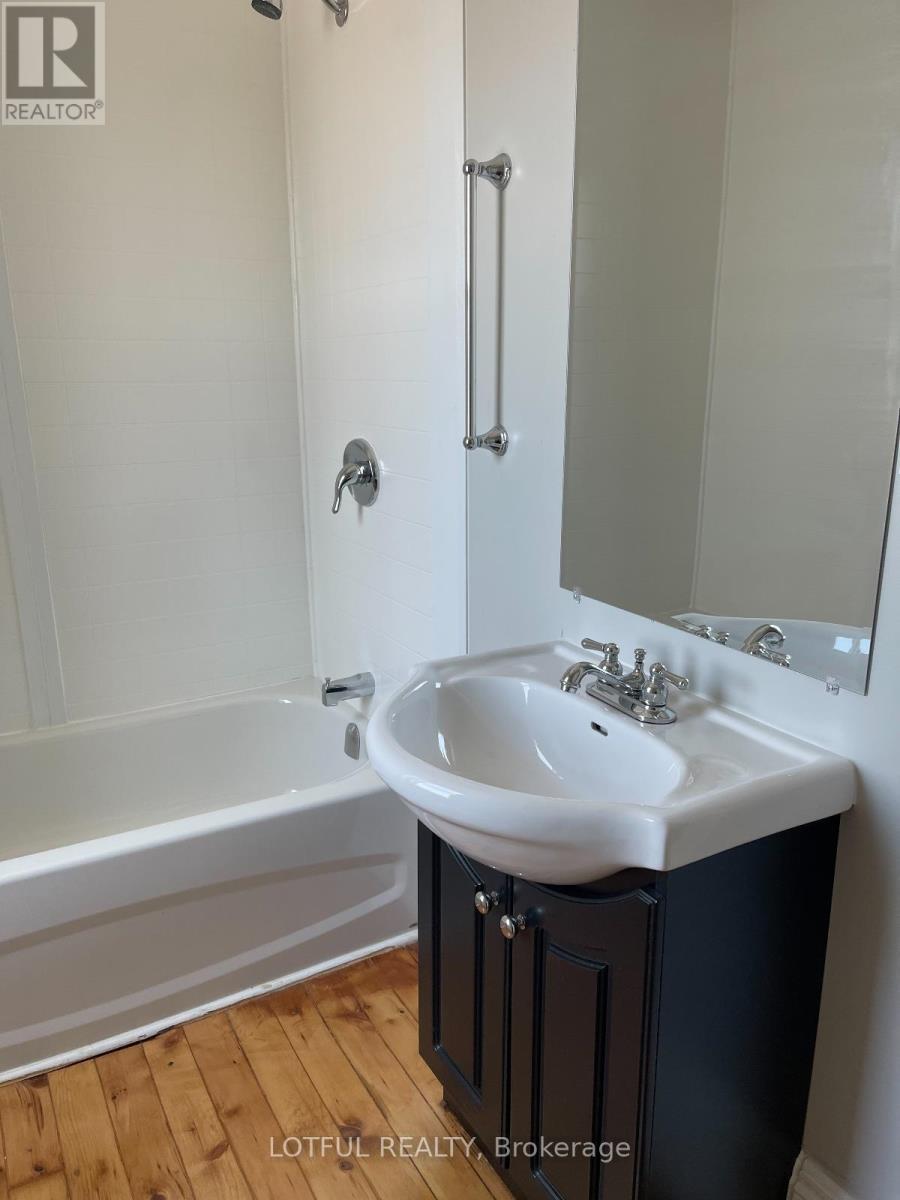 2 - 2084 Dundas Street, Edwardsburgh/Cardinal, ON - Indoor Photo Showing Bathroom