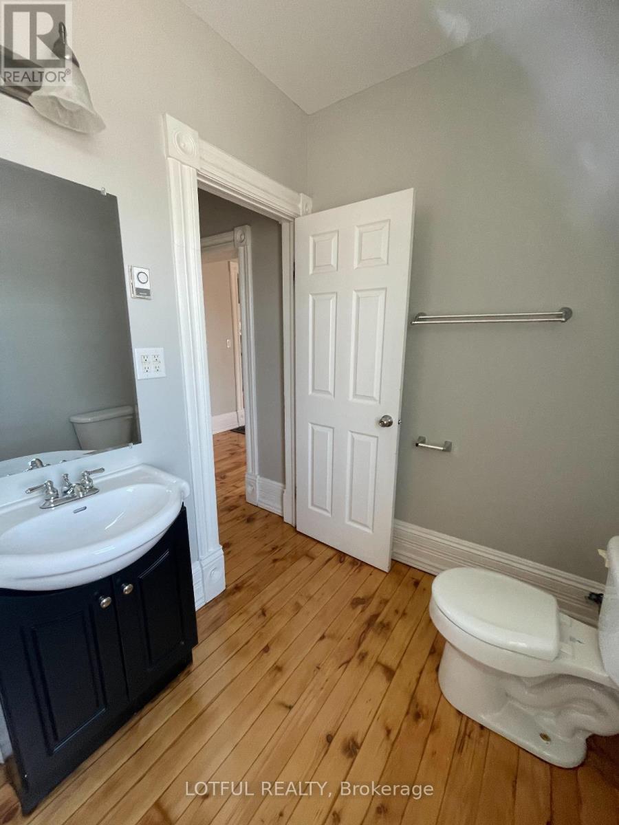 2 - 2084 Dundas Street, Edwardsburgh/Cardinal, ON - Indoor Photo Showing Bathroom