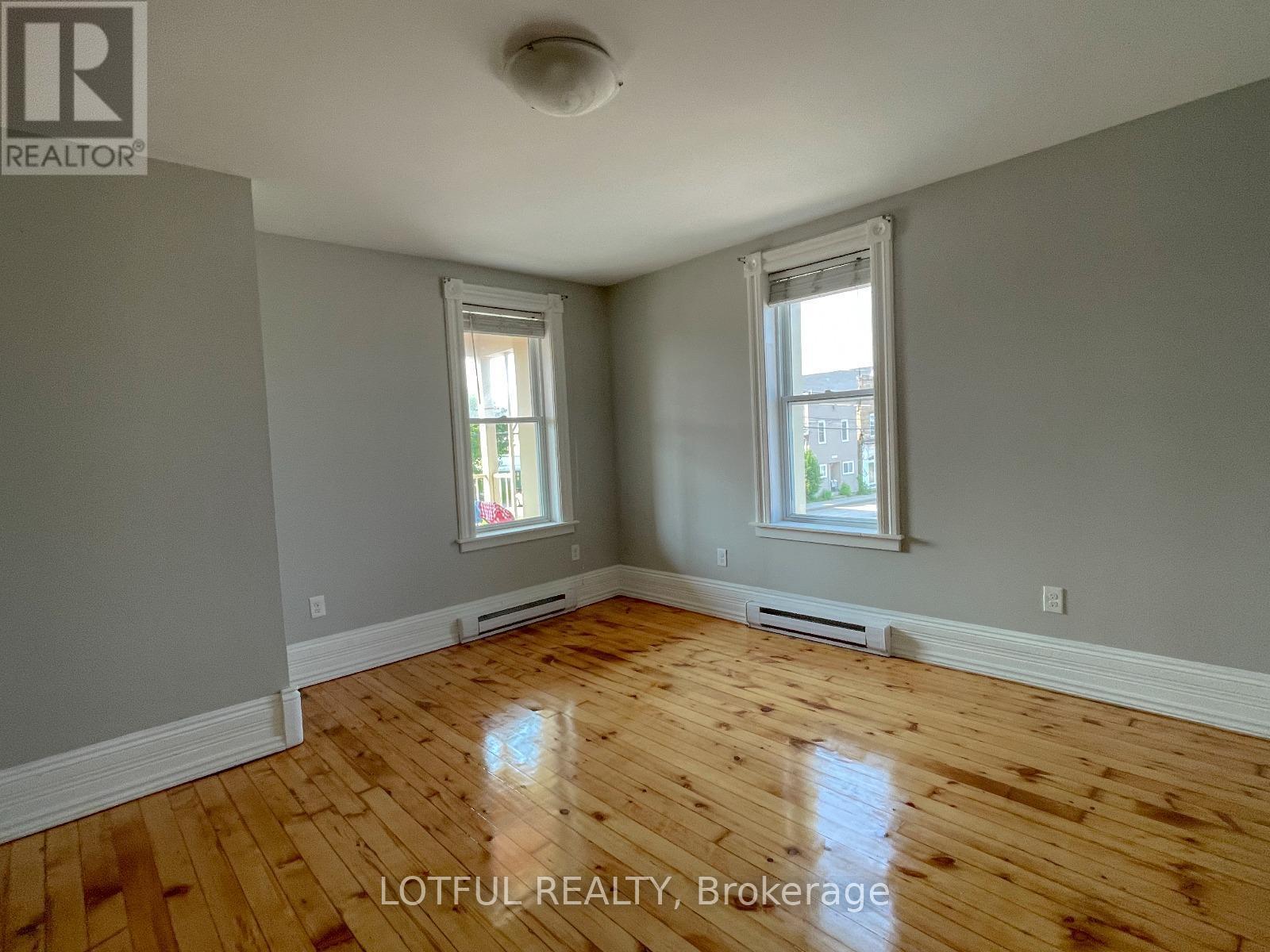 2 - 2084 Dundas Street, Edwardsburgh/Cardinal, ON - Indoor Photo Showing Other Room