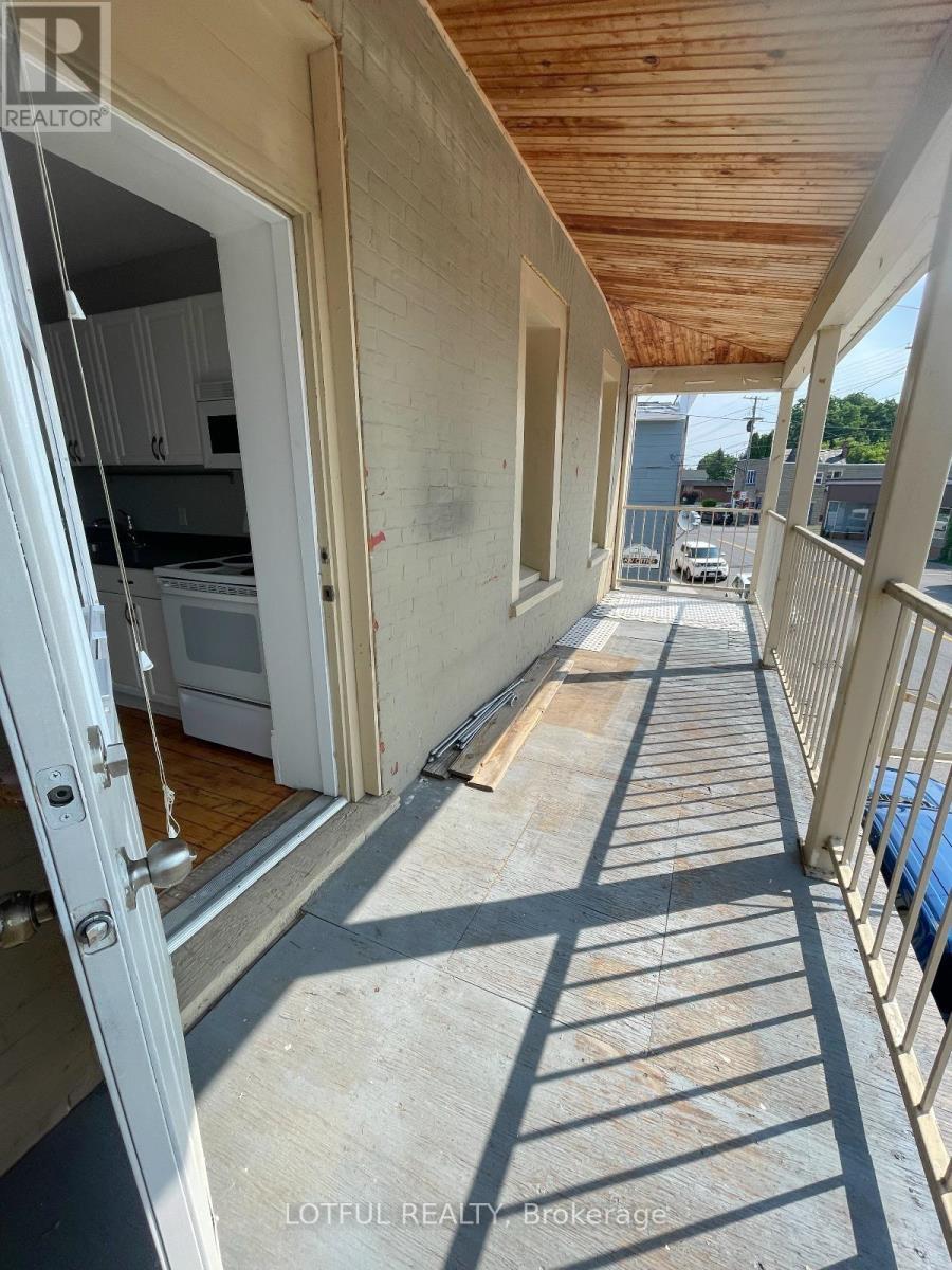 2 - 2084 Dundas Street, Edwardsburgh/Cardinal, ON - Outdoor With Balcony With Exterior