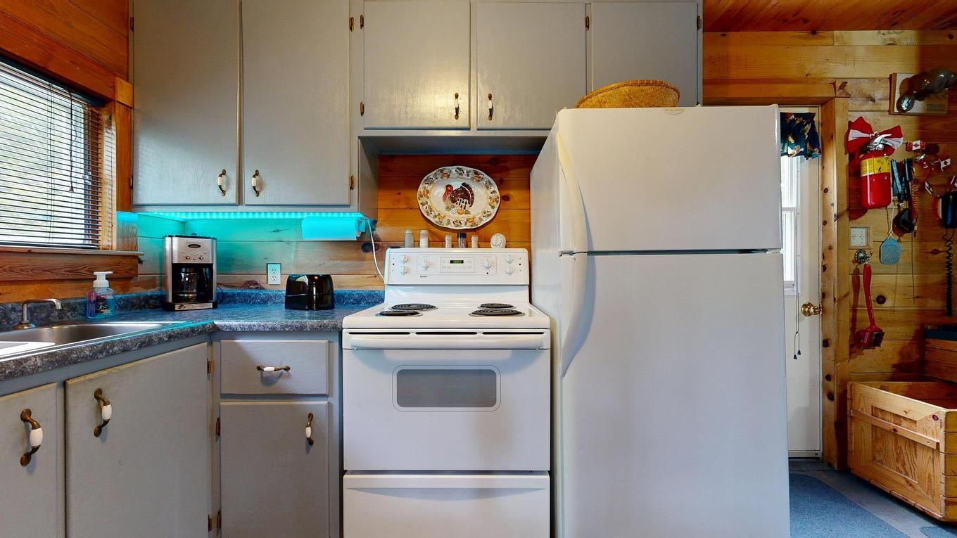 190 Chipman Lane, Waterloo Lake, NS