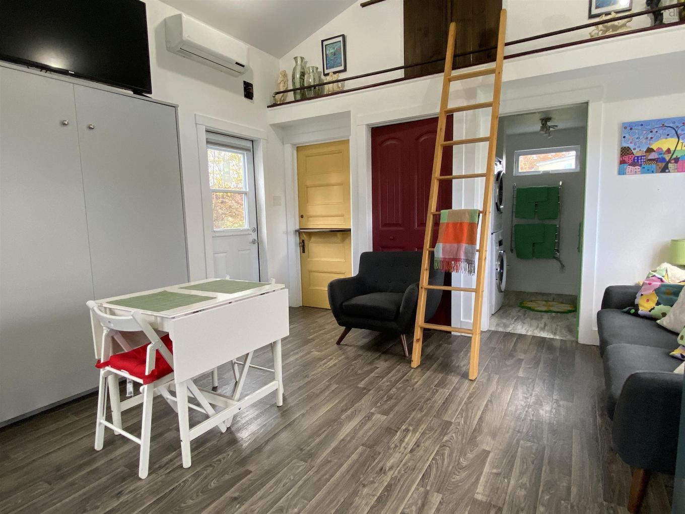 52 Wolfe Street, Liverpool, NS