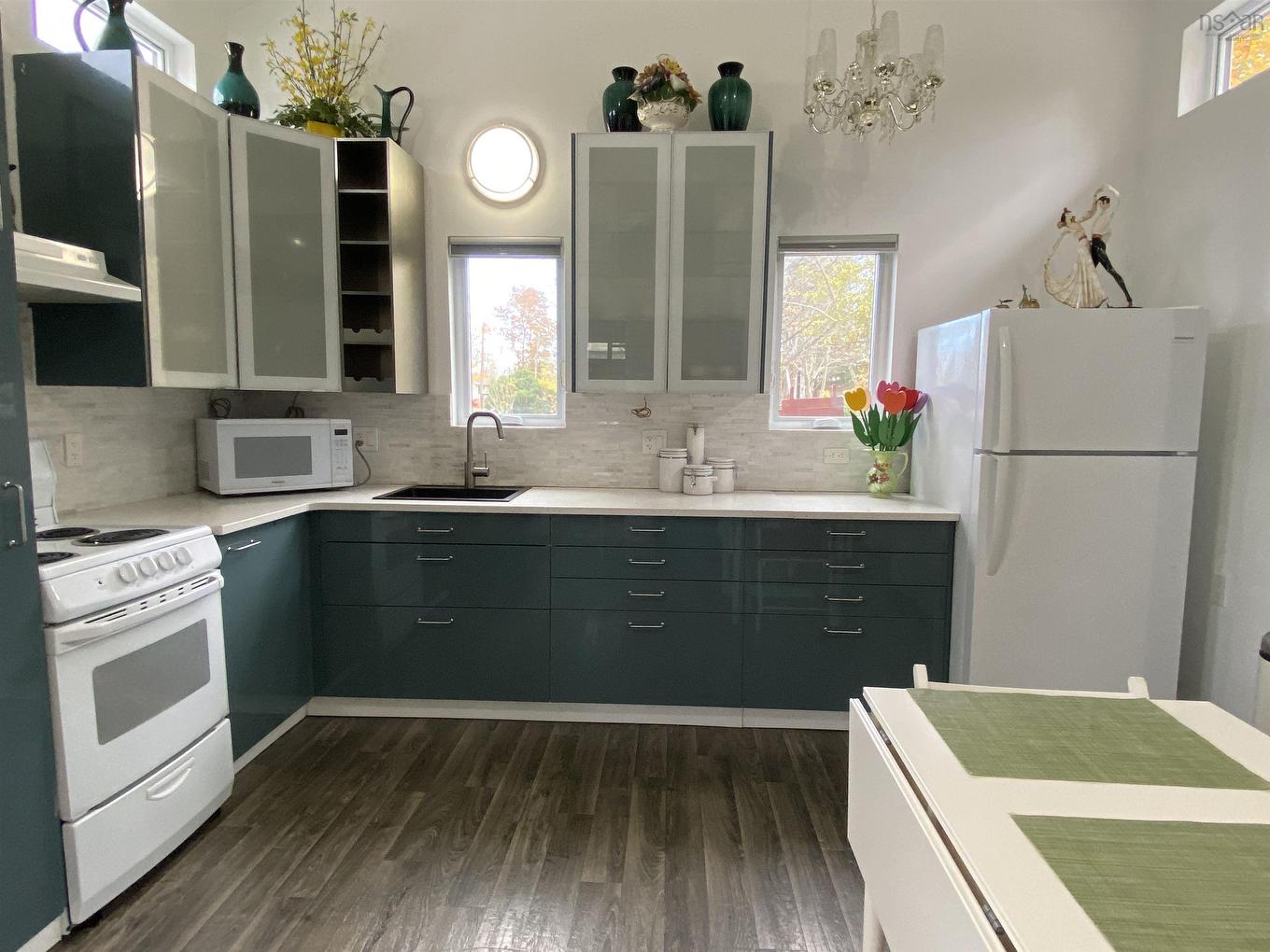 52 Wolfe Street, Liverpool, NS