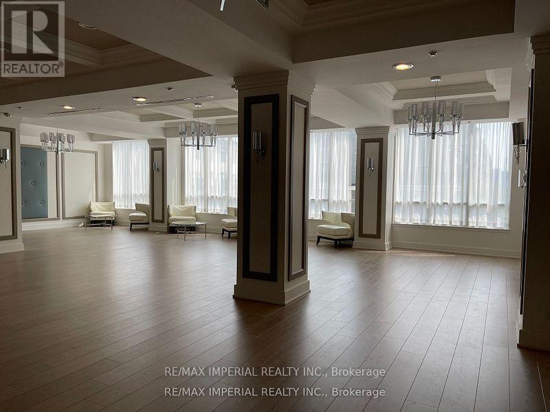 301 - 372 Highway 7 Road, Richmond Hill, ON - Indoor Photo Showing Other Room