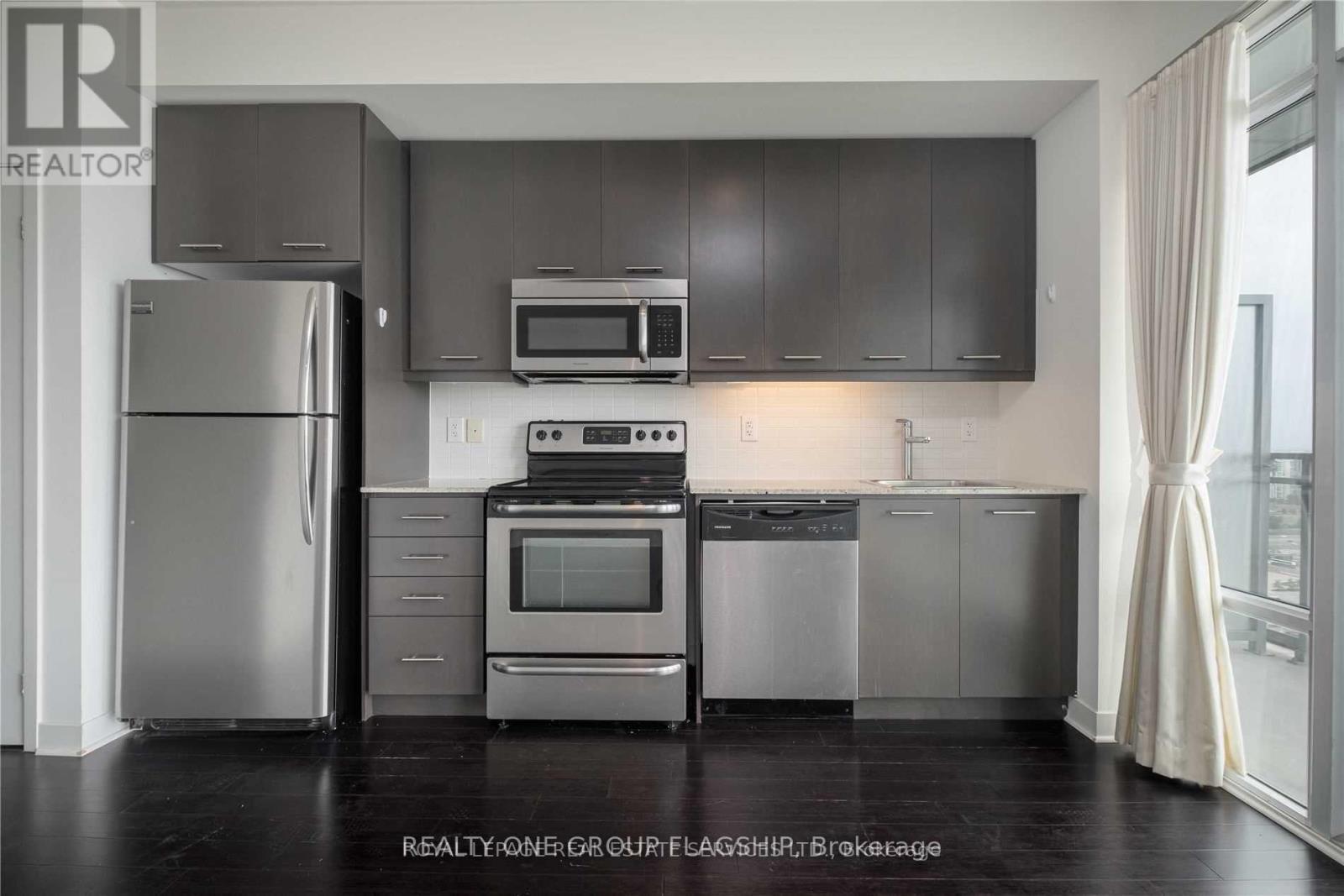 2801 - 360 Square One Drive, Mississauga, ON - Indoor Photo Showing Kitchen With Stainless Steel Kitchen