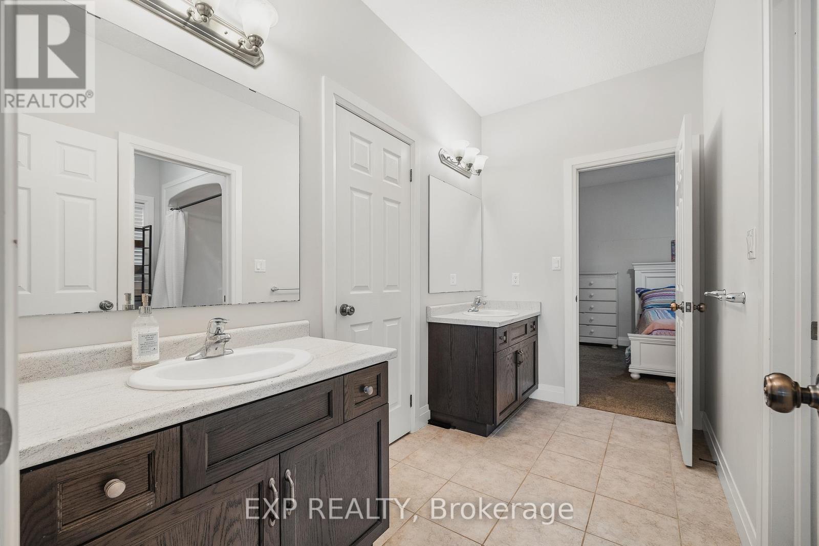 346 Moorlands Crescent, Kitchener, ON - Indoor Photo Showing Bathroom