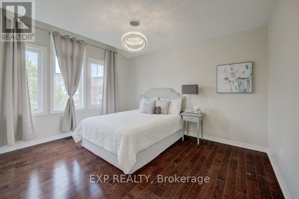 953 Gastle Way, Milton (Ha Harrison), ON - Indoor Photo Showing Bedroom
