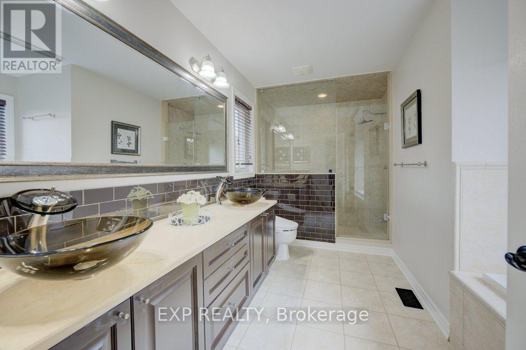 953 Gastle Way, Milton (Ha Harrison), ON - Indoor Photo Showing Bathroom