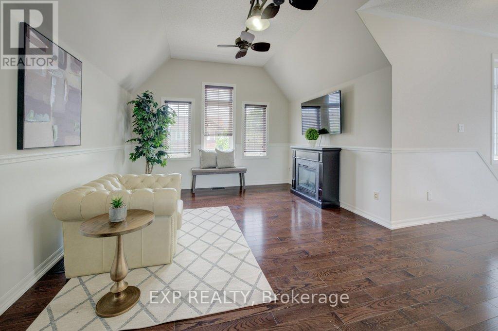 953 Gastle Way, Milton (Ha Harrison), ON - Indoor Photo Showing Other Room