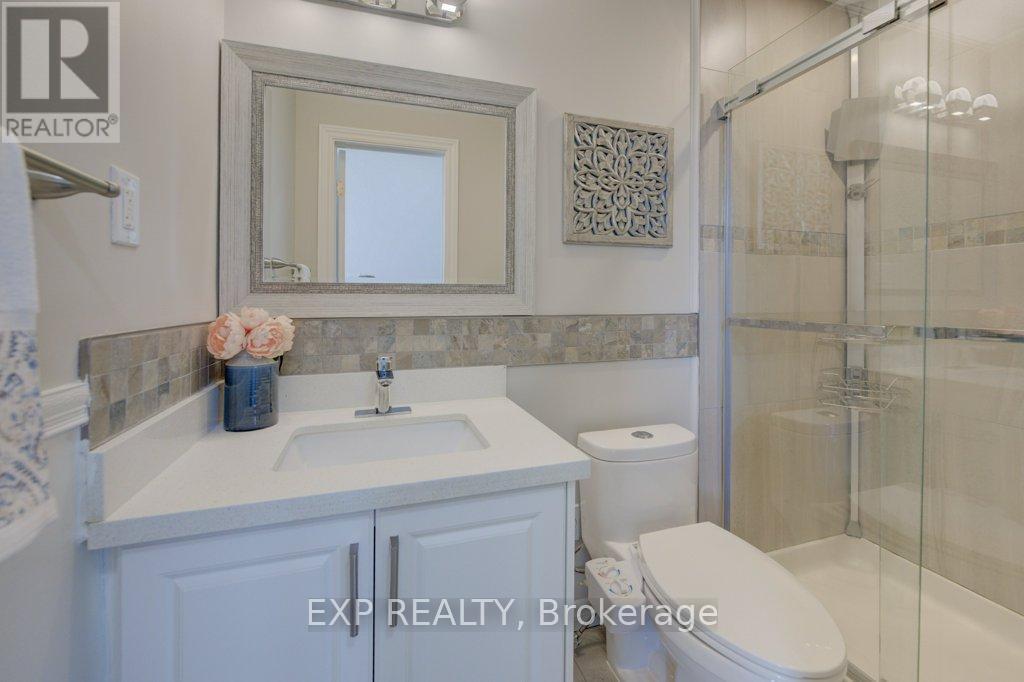 953 Gastle Way, Milton (Ha Harrison), ON - Indoor Photo Showing Bathroom