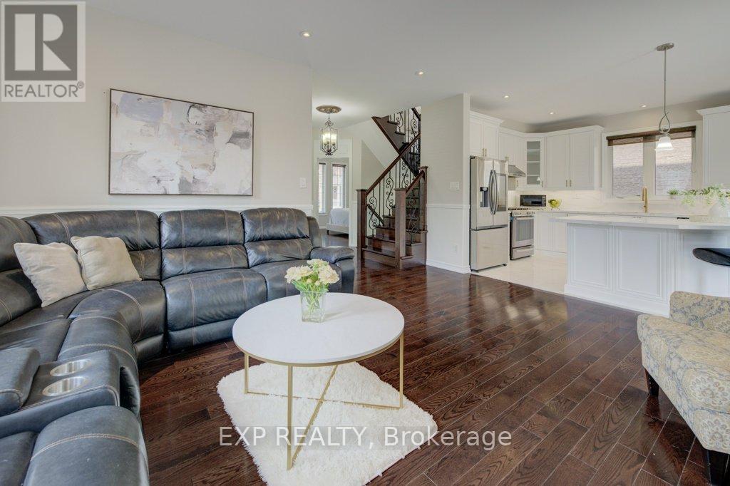 953 Gastle Way, Milton (Ha Harrison), ON - Indoor Photo Showing Living Room