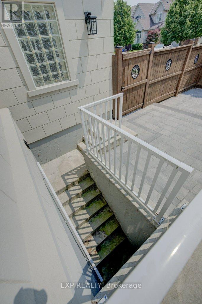 953 Gastle Way, Milton (Ha Harrison), ON - With Exterior