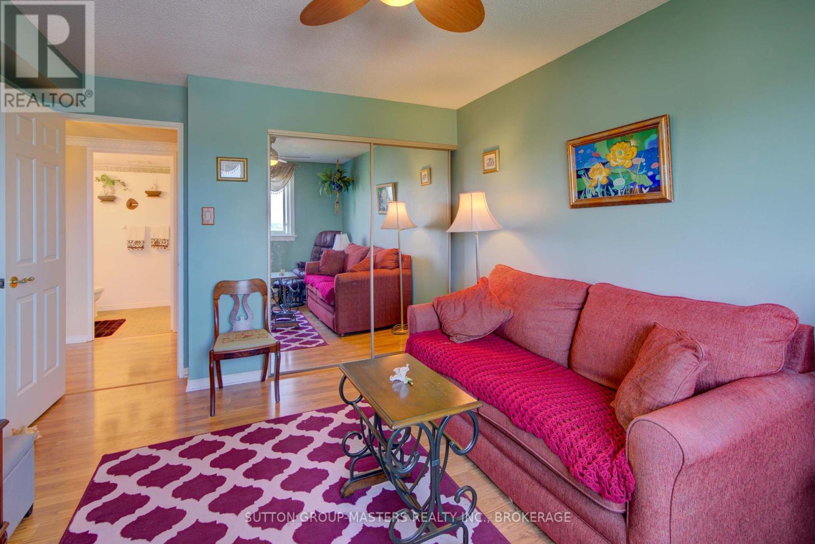 1004 - 257 Bath Road, Kingston (West Of Sir John A. Blvd), ON - Indoor Photo Showing Living Room