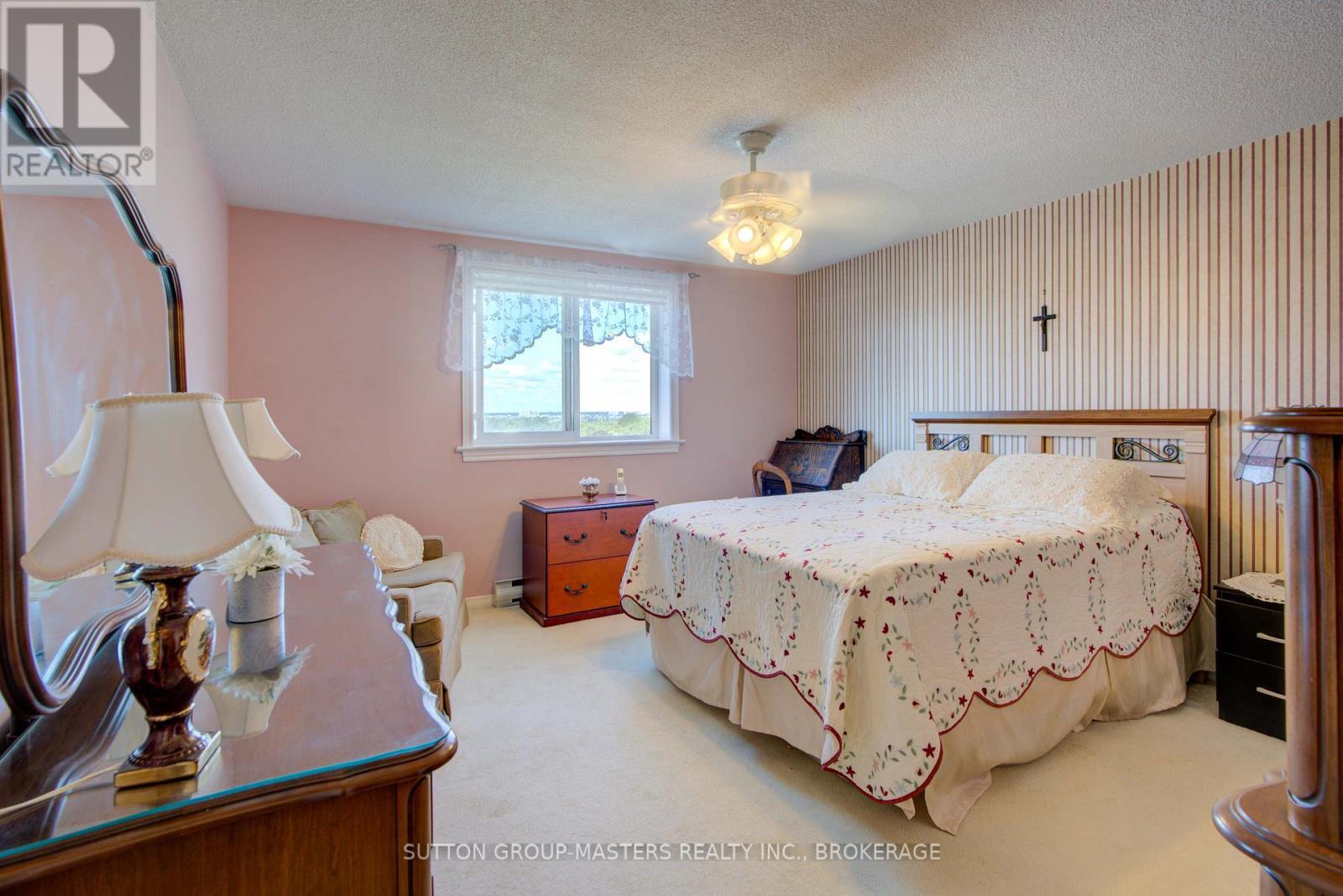 1004 - 257 Bath Road, Kingston (West Of Sir John A. Blvd), ON - Indoor Photo Showing Bedroom