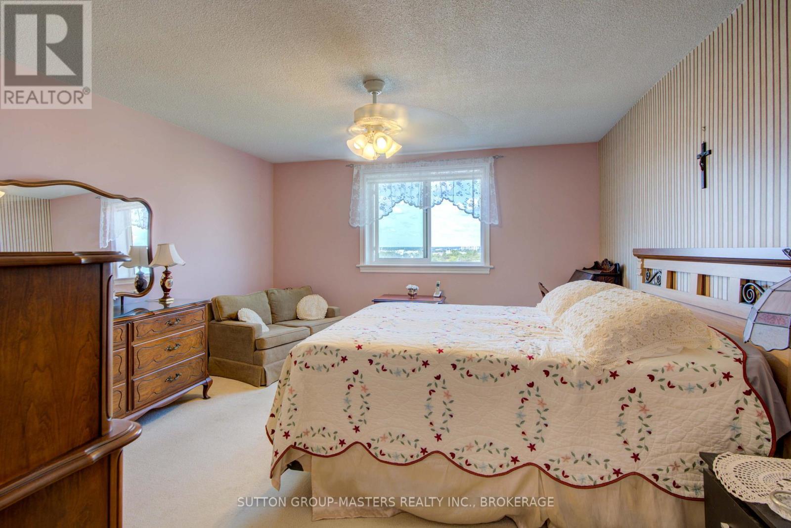 1004 - 257 Bath Road, Kingston (West Of Sir John A. Blvd), ON - Indoor Photo Showing Bedroom