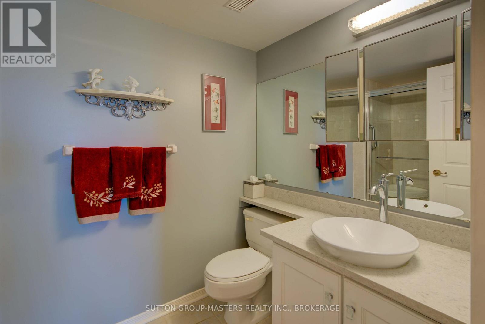 1004 - 257 Bath Road, Kingston (West Of Sir John A. Blvd), ON - Indoor Photo Showing Bathroom