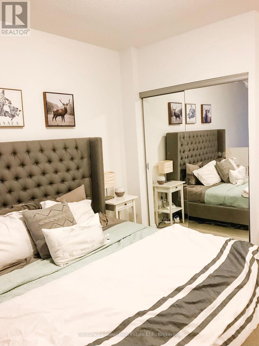 16 - 55 Speers Road, Oakville (Co Central), ON - Indoor Photo Showing Bedroom