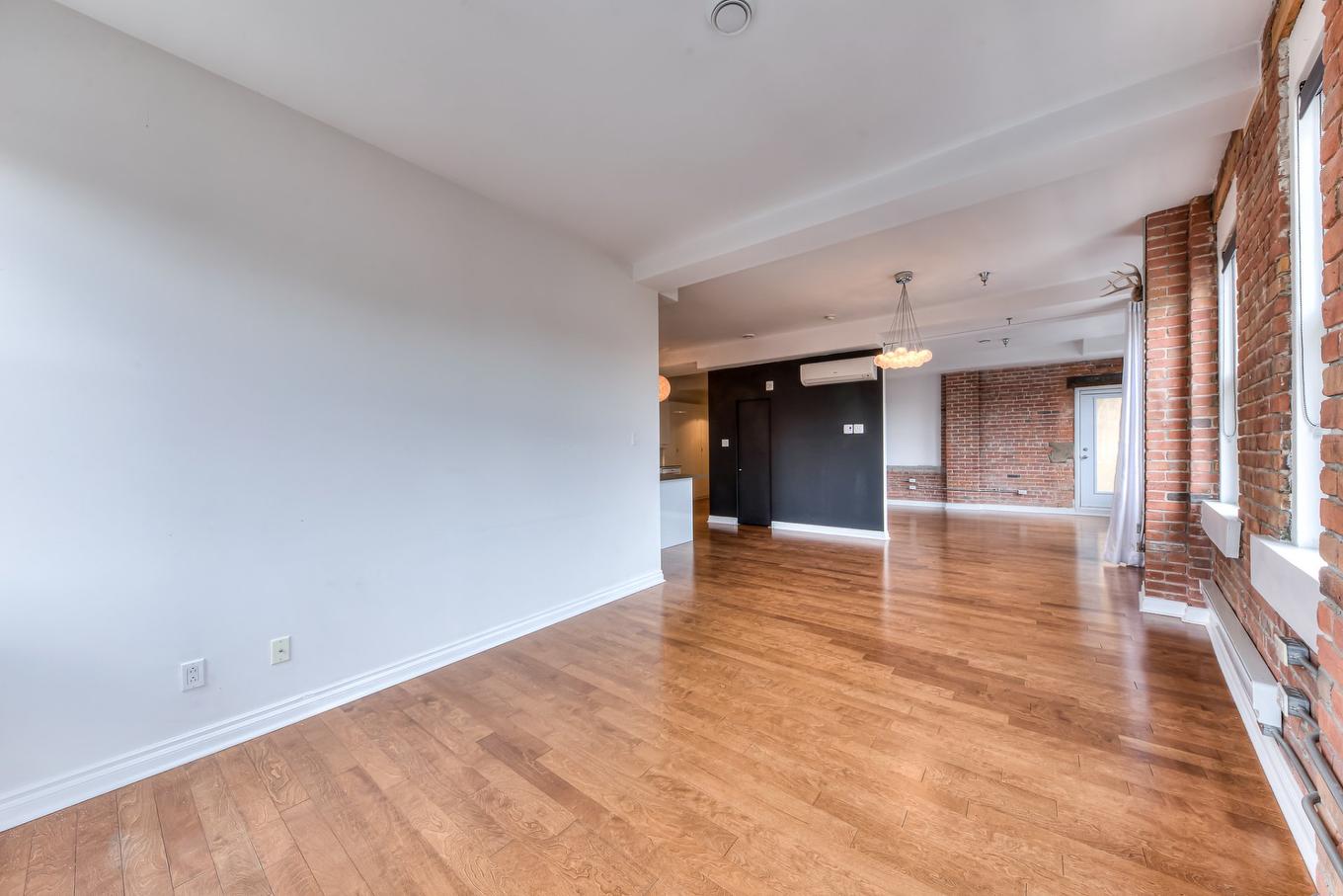 Living room - 309-3601 Rue St-Jacques, Montréal (Le Sud-Ouest), QC - Indoor Photo Showing Other Room