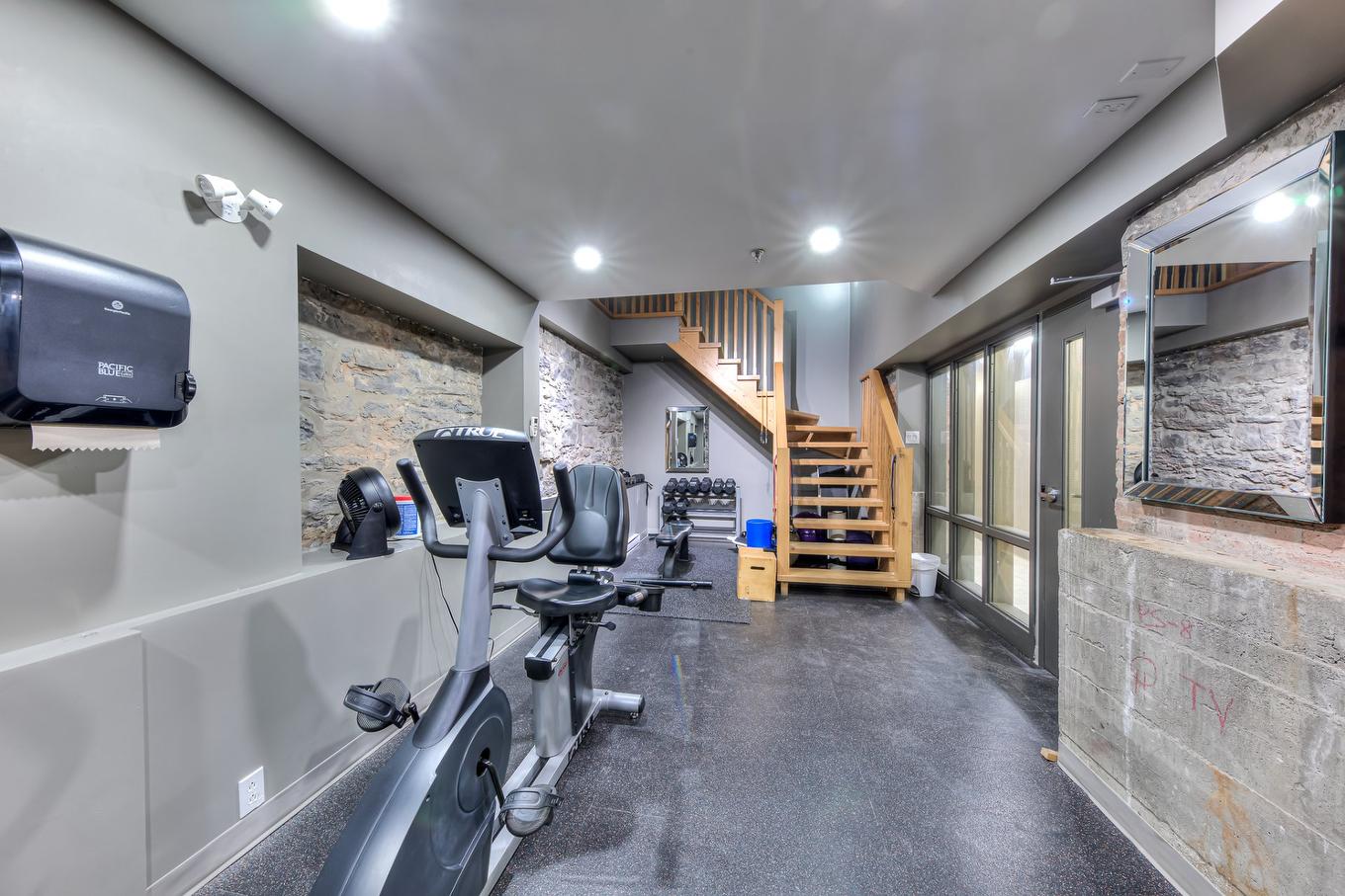 Exercise room - 309-3601 Rue St-Jacques, Montréal (Le Sud-Ouest), QC - Indoor