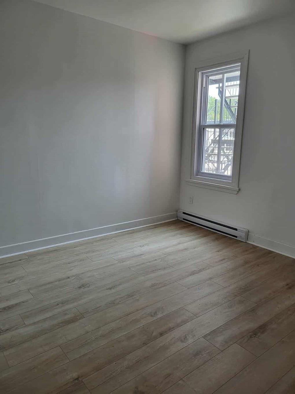 Chambre à coucher - 519 Rue Jutras, Trois-Rivières, QC - Indoor Photo Showing Other Room