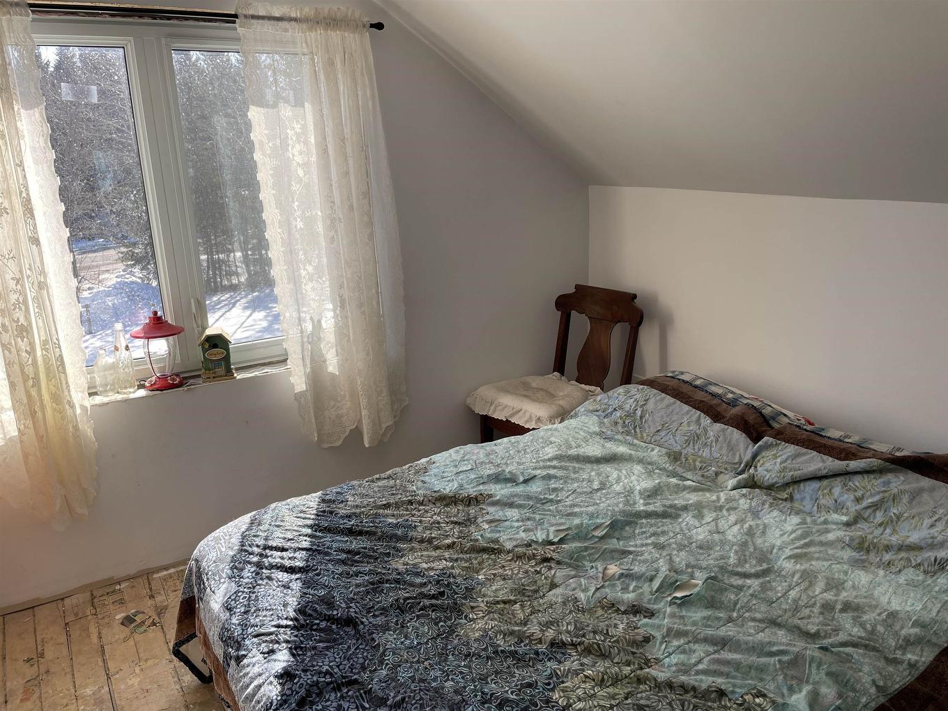 3968 Hwy 11/17, Thunder Bay, ON - Indoor Photo Showing Bedroom