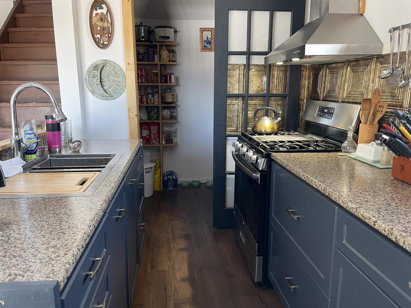 3968 Hwy 11/17, Thunder Bay, ON - Indoor Photo Showing Kitchen