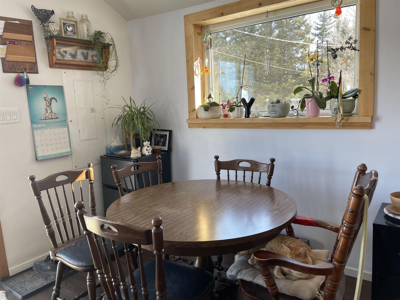3968 Hwy 11/17, Thunder Bay, ON - Indoor Photo Showing Dining Room