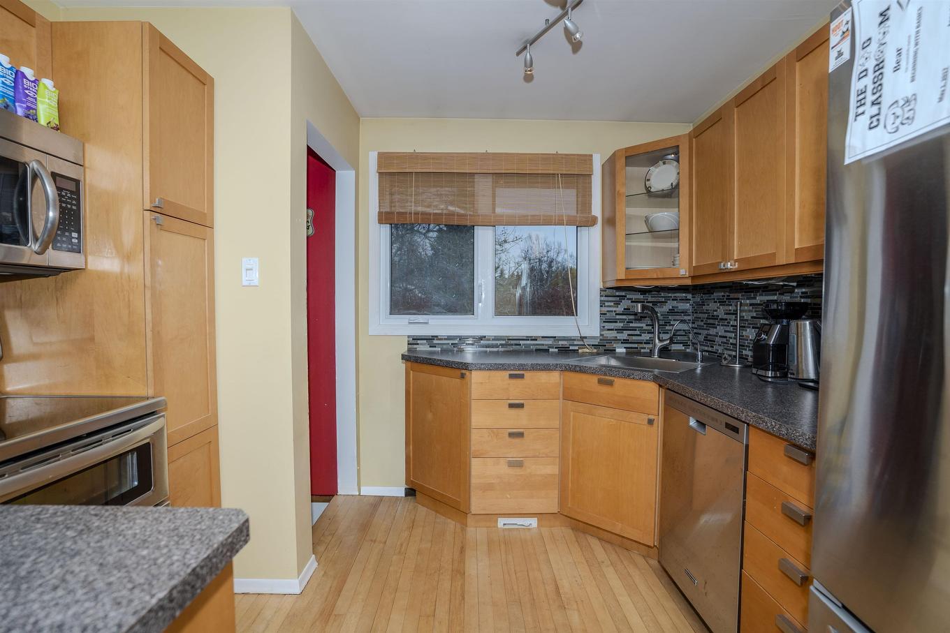 545 Cambrian Crescent, Thunder Bay, ON - Indoor Photo Showing Kitchen