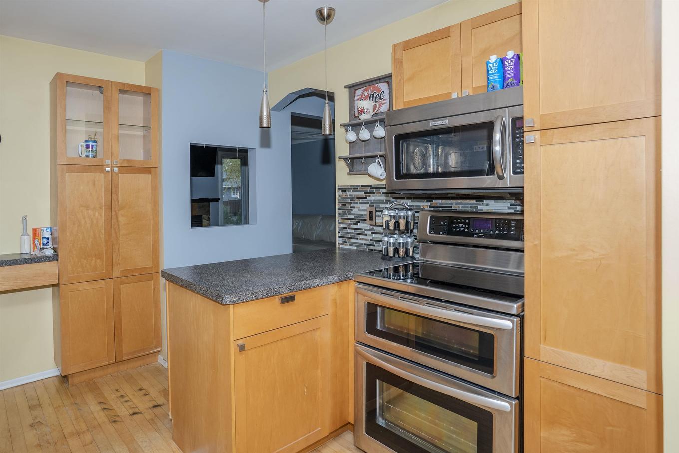 545 Cambrian Crescent, Thunder Bay, ON - Indoor Photo Showing Kitchen