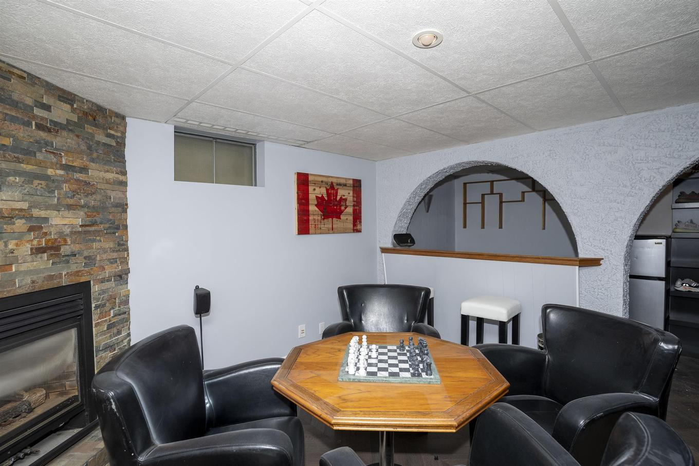 545 Cambrian Crescent, Thunder Bay, ON - Indoor With Fireplace