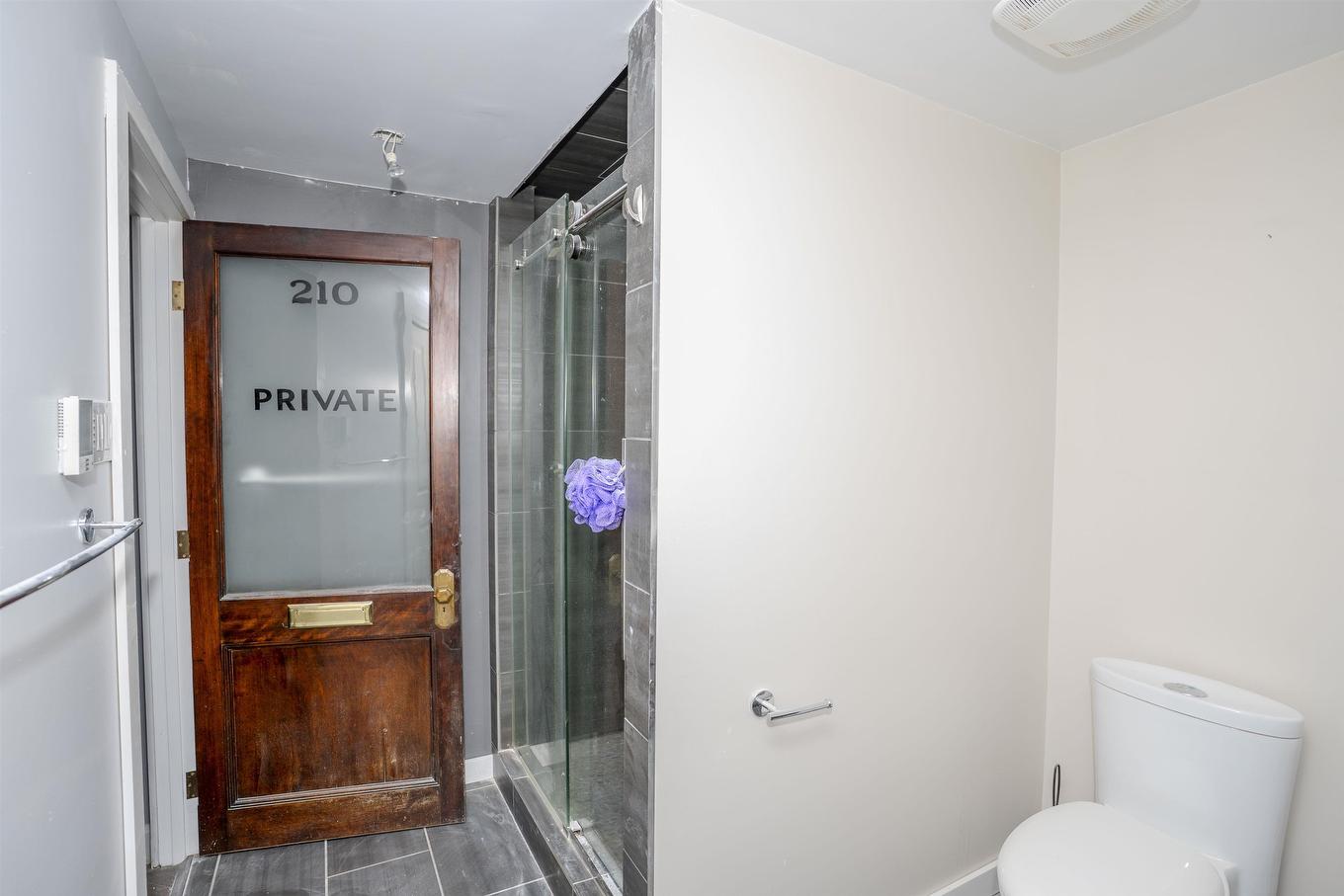 545 Cambrian Crescent, Thunder Bay, ON - Indoor Photo Showing Bathroom