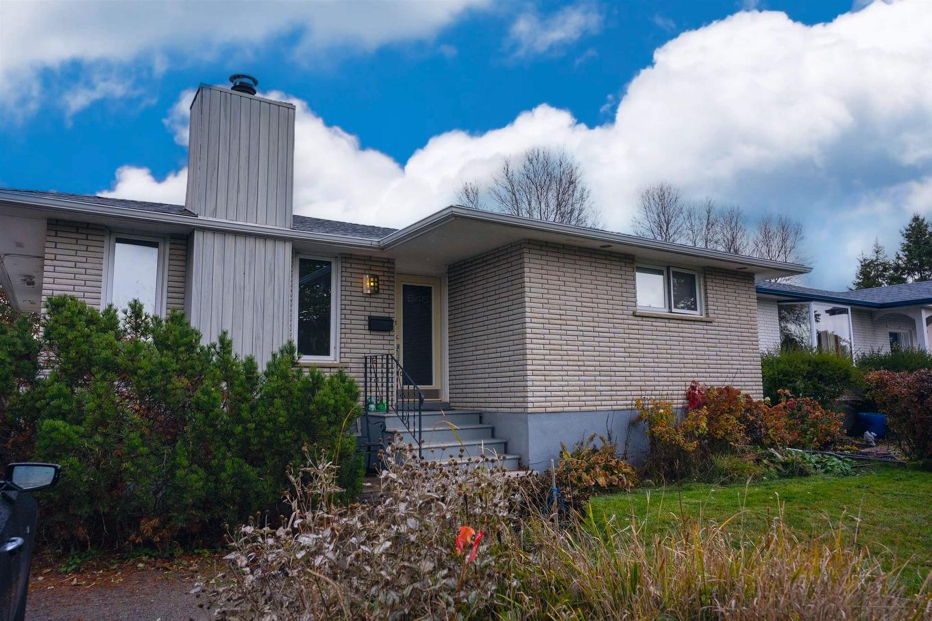 545 Cambrian Crescent, Thunder Bay, ON - Outdoor