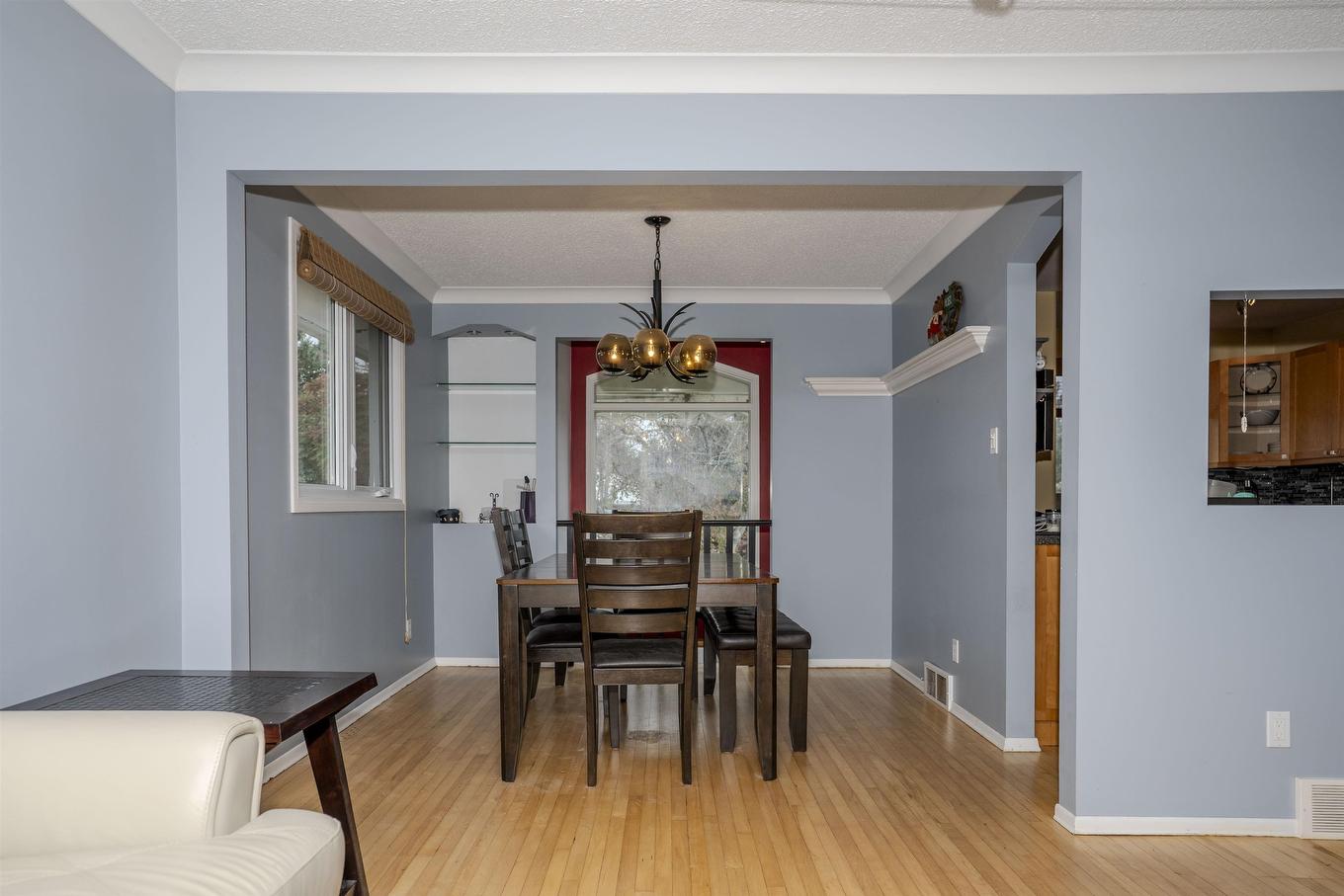 545 Cambrian Crescent, Thunder Bay, ON - Indoor Photo Showing Dining Room