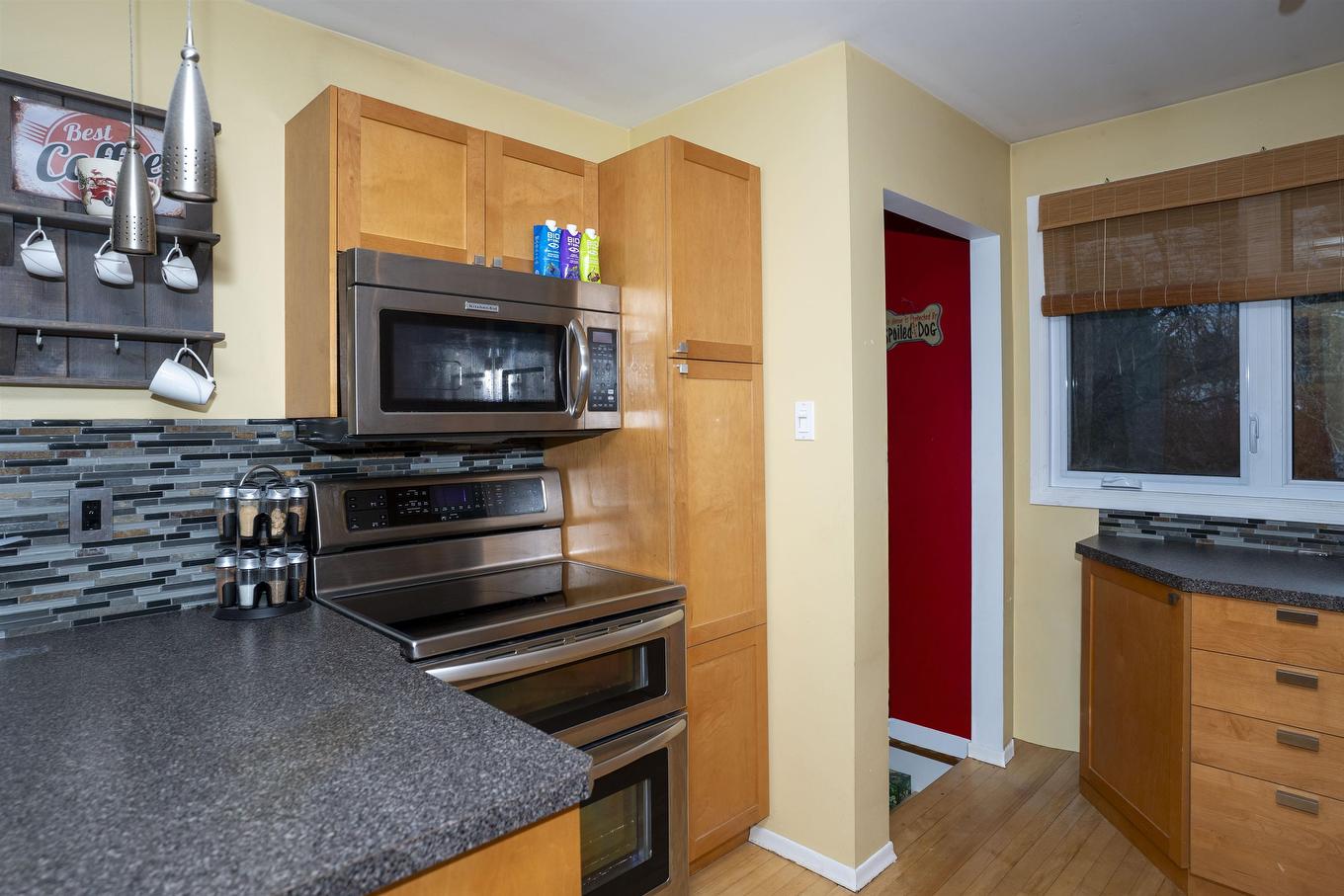 545 Cambrian Crescent, Thunder Bay, ON - Indoor Photo Showing Kitchen