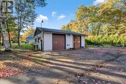 Detached Heated shop w/ road access -