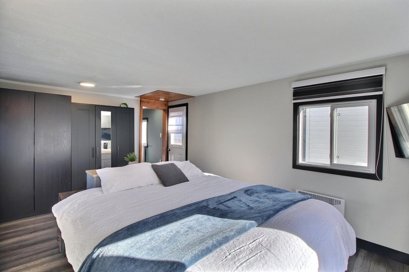 Chambre à coucher principale - 1745 Rue Le Baron, Val-D'Or, QC - Indoor Photo Showing Bedroom