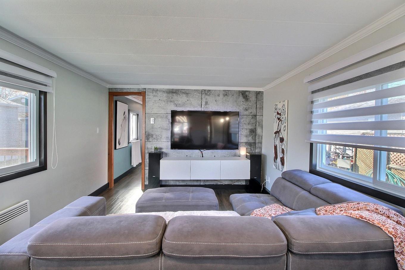 Salon - 1745 Rue Le Baron, Val-D'Or, QC - Indoor Photo Showing Living Room