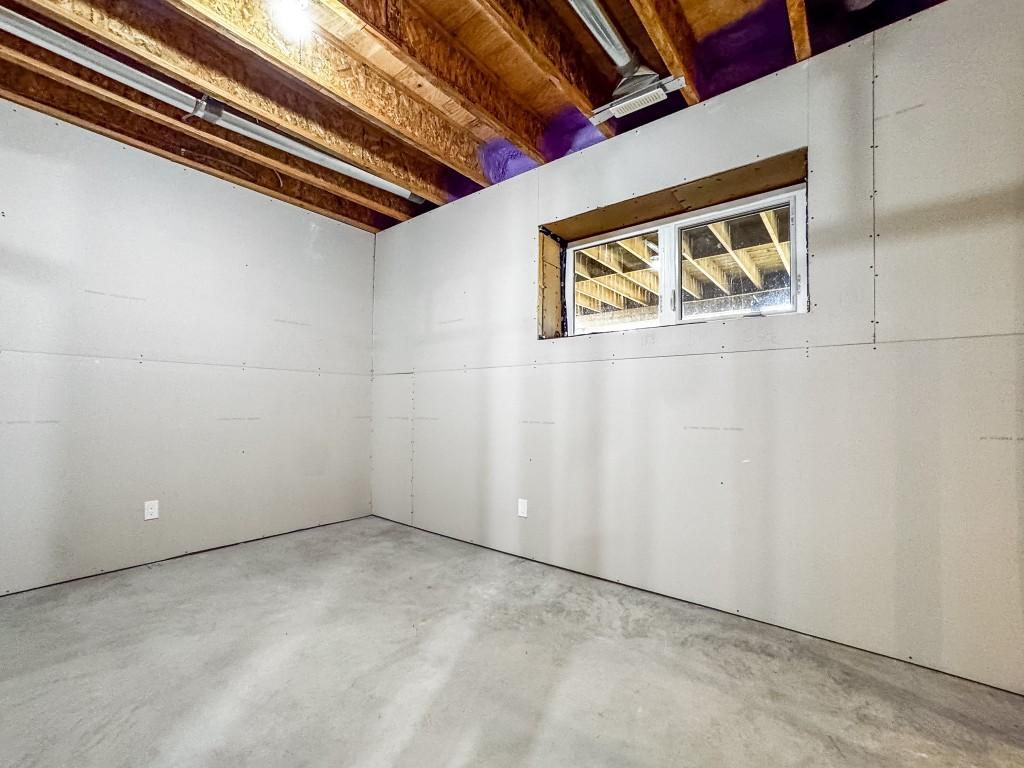 9905 Osprey Landing Drive, Wardner, BC - Indoor Photo Showing Basement