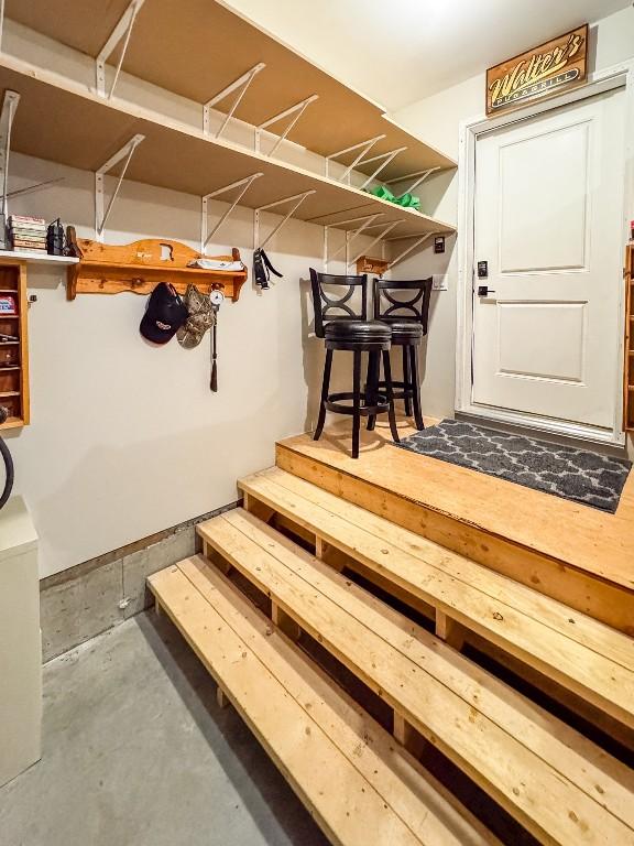 9905 Osprey Landing Drive, Wardner, BC - Indoor