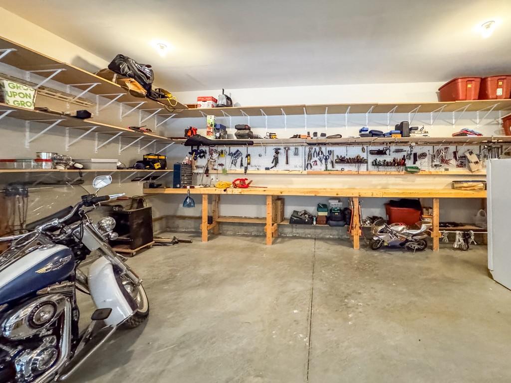 9905 Osprey Landing Drive, Wardner, BC - Indoor